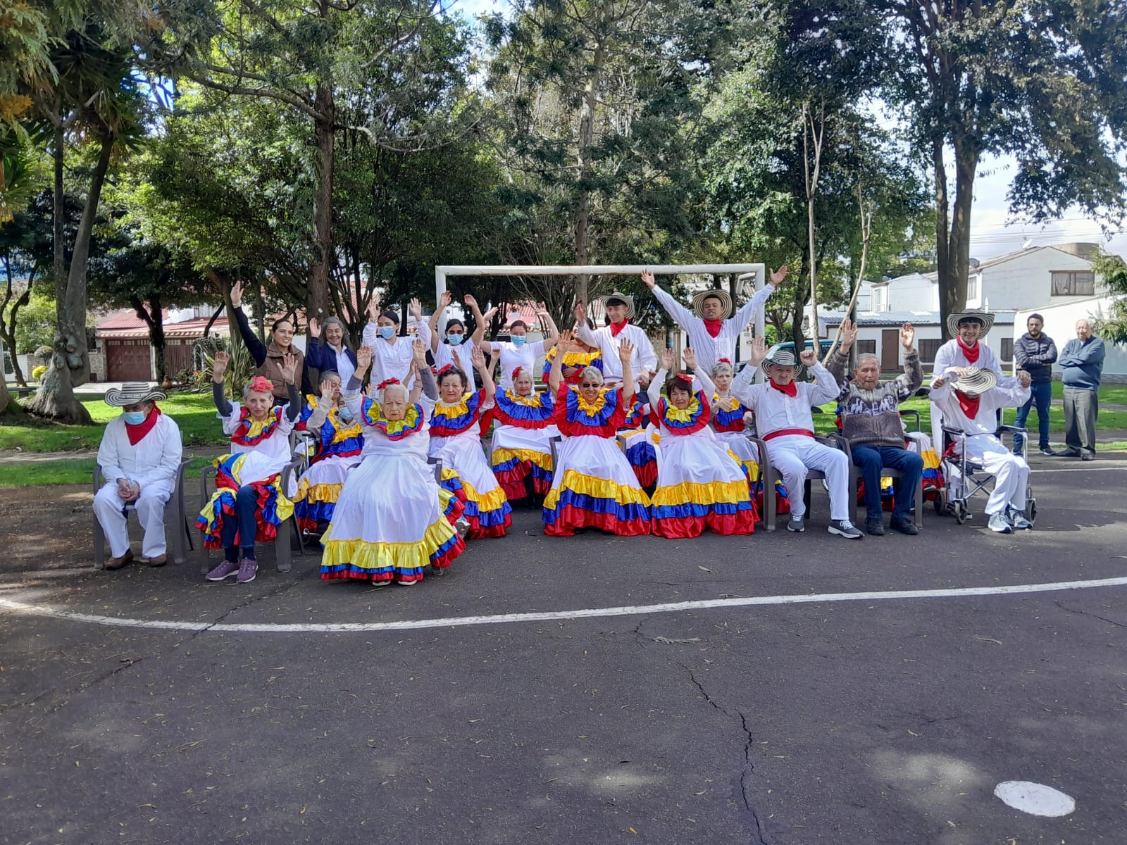 Residentes del Hogar Gerontológico Jireh en actividades culturales